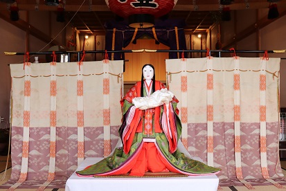 豊玉姫命像の写真